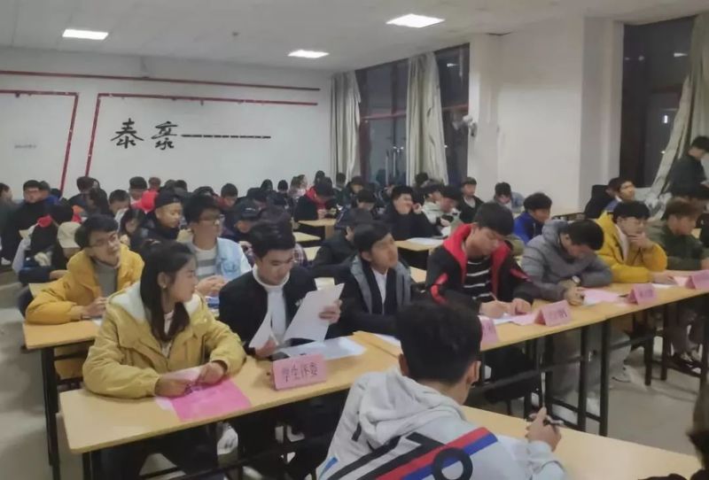 智能科学与技术系辩论赛半决赛